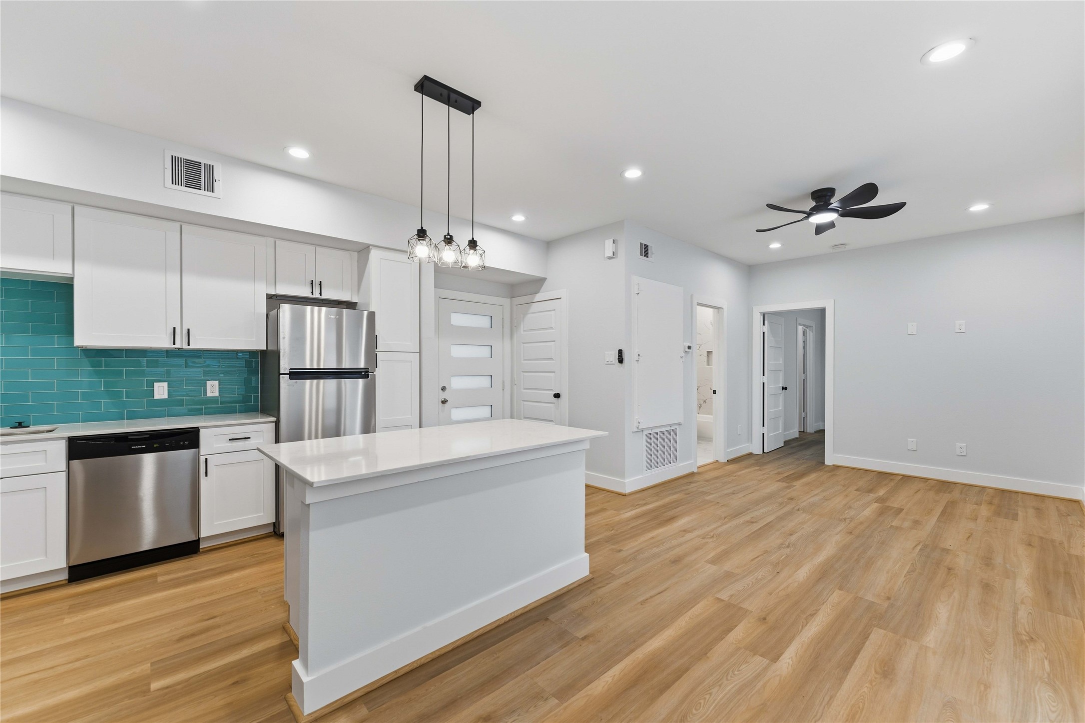 5420 Elysian Street, Unit E Houston, TX 77009 - Photo 3 of 18