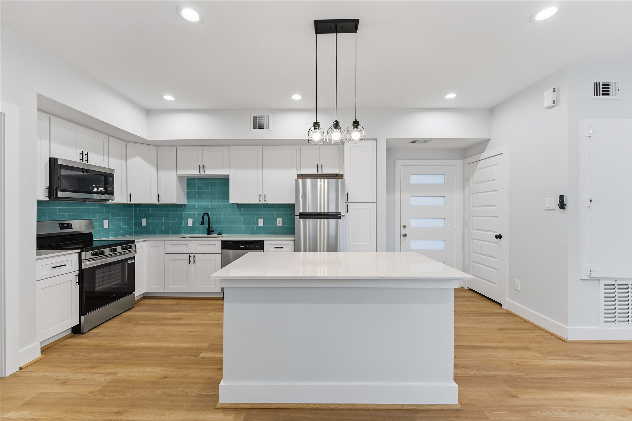 5420 Elysian Street, Unit E Houston, TX 77009 - Photo 5 of 18