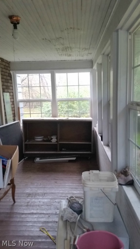 479 Crystal Lake Road Akron, OH 44333 - Photo 8 of 10 Gallery Image 8