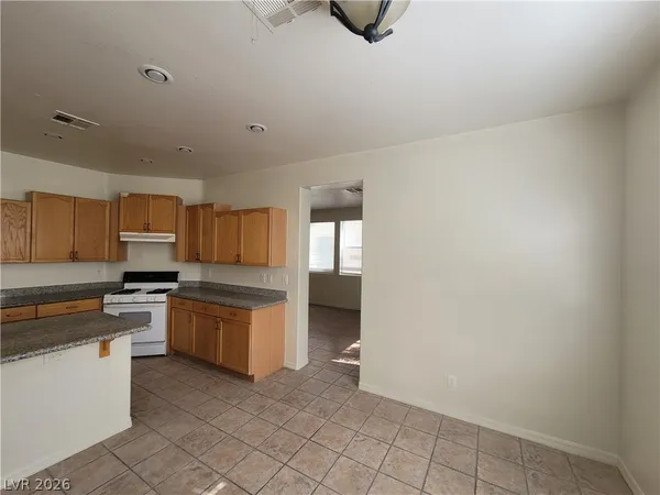 $2,300 | 7817 Falconwing Avenue, Las Vegas, NV 89131
