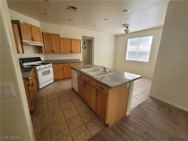 $2,300 | 7817 Falconwing Avenue, Las Vegas, NV 89131