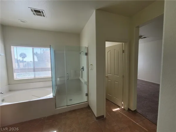 $2,300 | 7817 Falconwing Avenue, Las Vegas, NV 89131