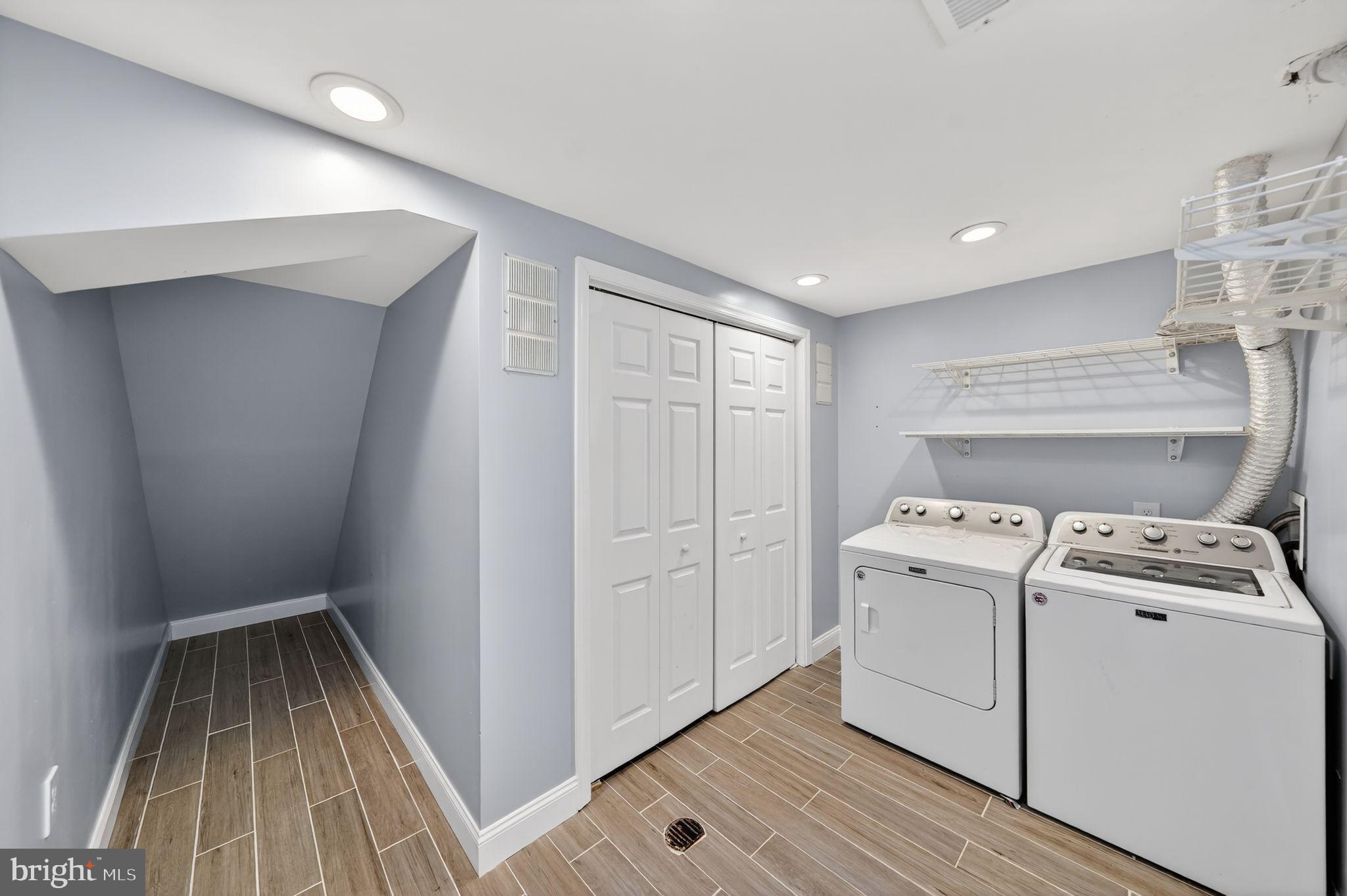 13312 Fort Washington Road Fort Washington, MD 20744 - Photo 30 of 34 a utility room with dryer and washer
