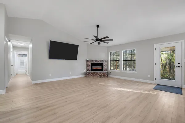 $367,000 | 2384 Tuscavilla Road, Tallahassee, FL 32312