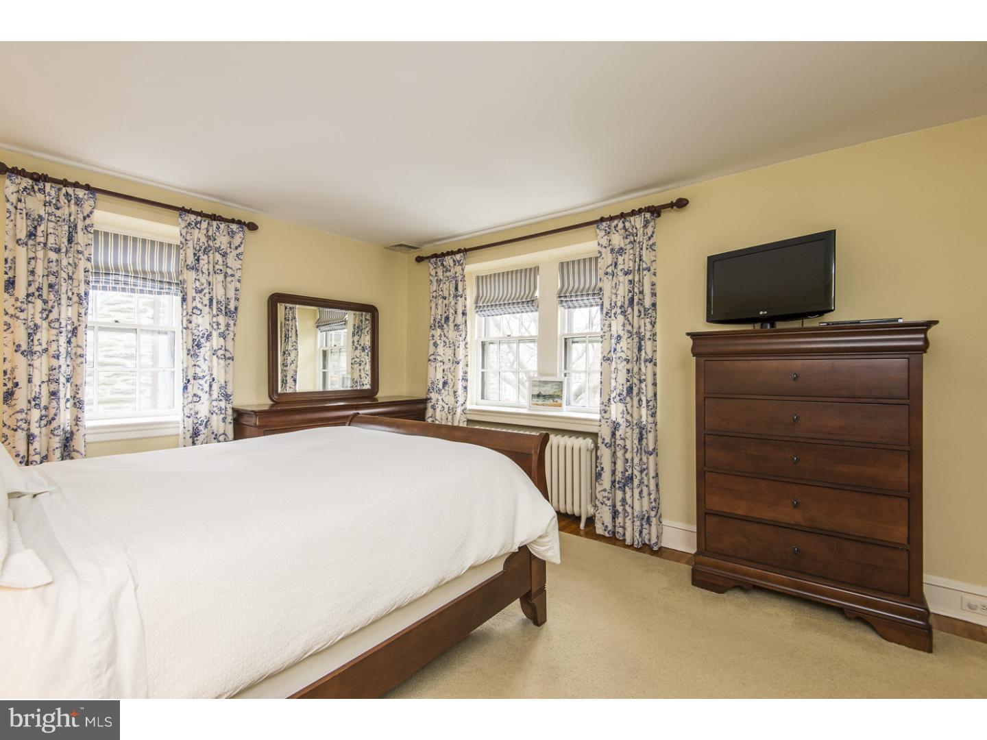 7813 Winston Road Philadelphia, PA 19118 - Photo 12 of 21 Bedroom - Main