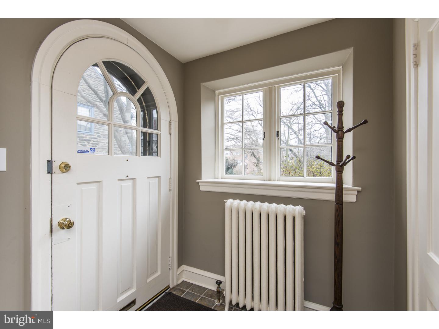 7813 Winston Road Philadelphia, PA 19118 - Photo 3 of 21 Foyer