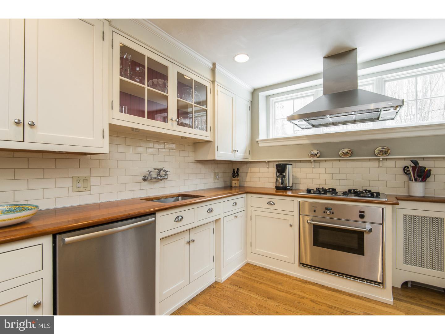 7813 Winston Road Philadelphia, PA 19118 - Photo 9 of 21 Kitchen