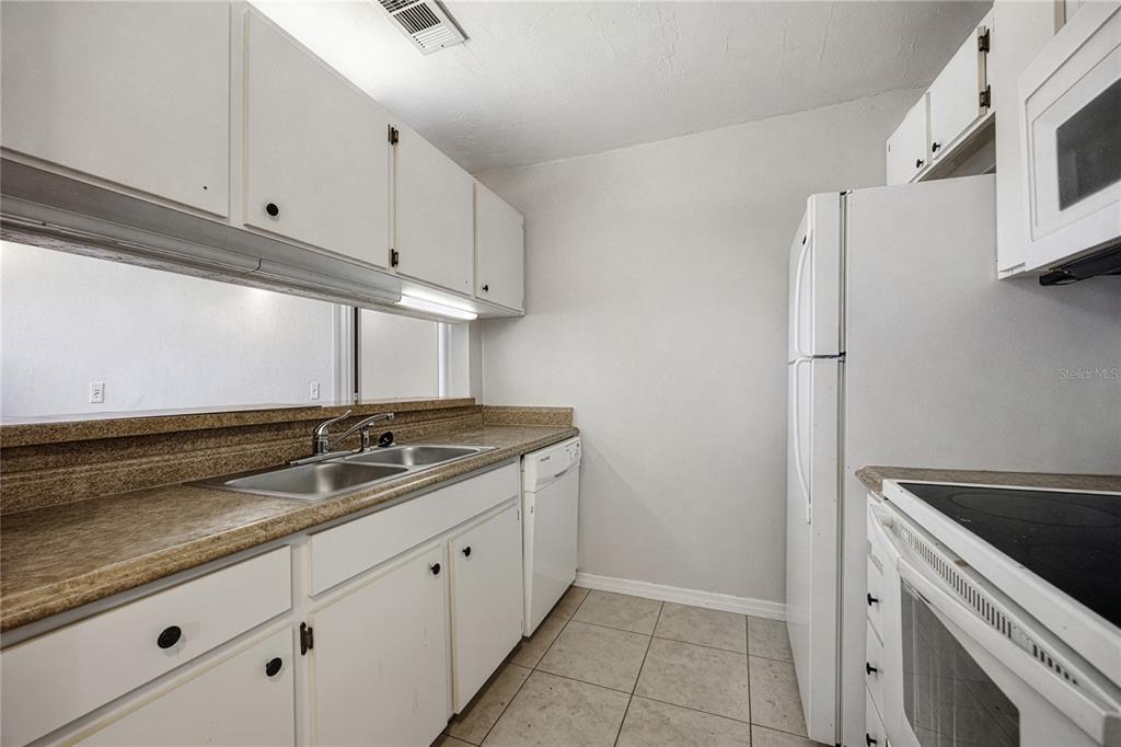 4000 Southwest 23rd Street, Unit 1108 Gainesville, FL 32608 - Photo 8 of 28