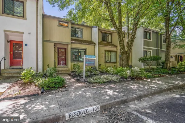 $3,170 | 2343 Millennium Lane, Reston, VA 20191