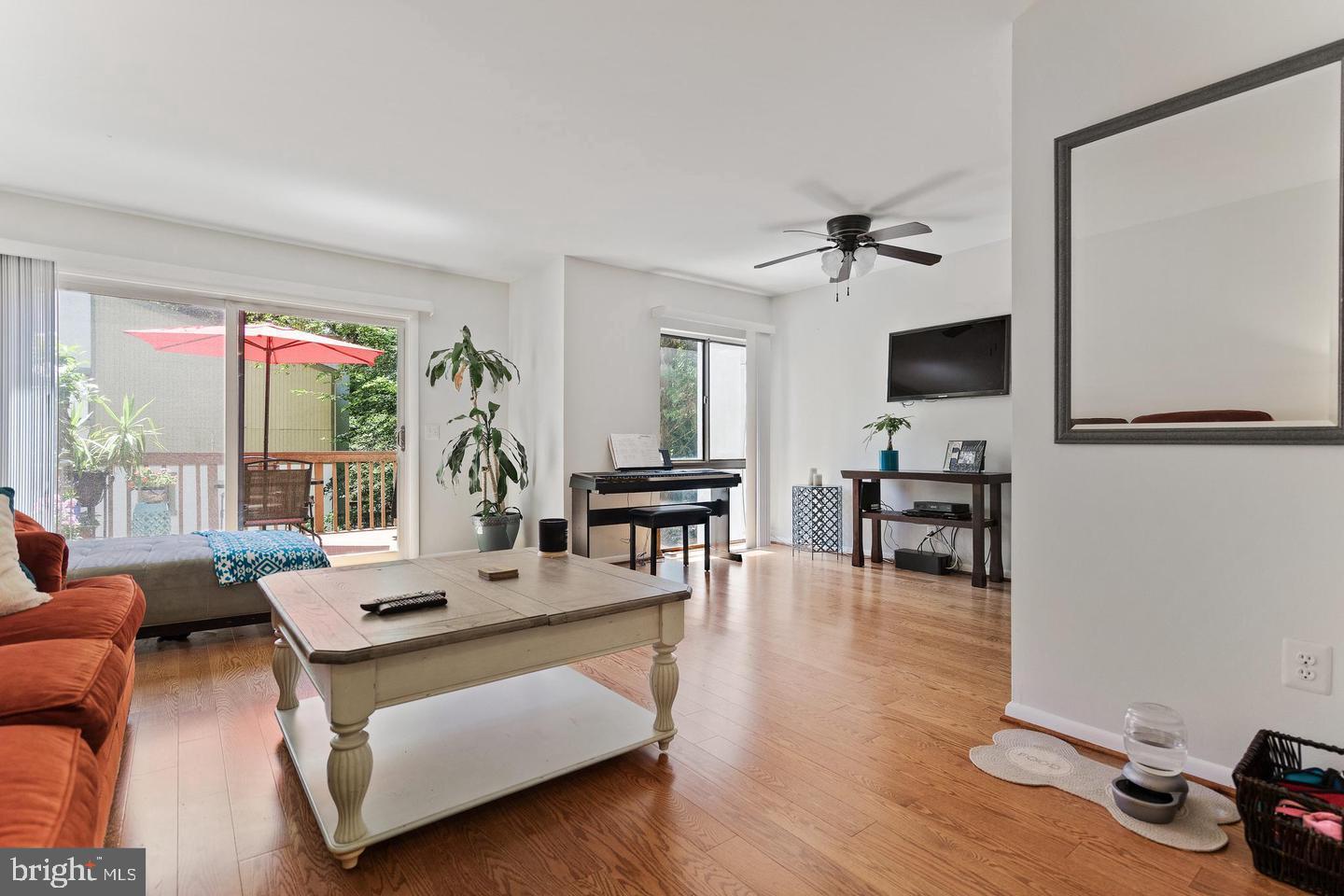 2343 Millennium Lane Reston, VA 20191 - Photo 2 of 34 Bright and airy living space retreat.