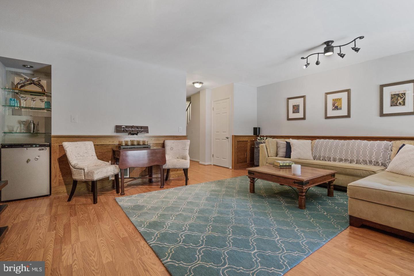 2343 Millennium Lane Reston, VA 20191 - Photo 29 of 34 Cozy living space with warm tones.