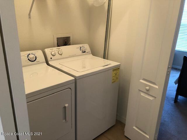 3731 Funston Circle Melbourne, FL 32940 - Photo 30 of 34 laundry