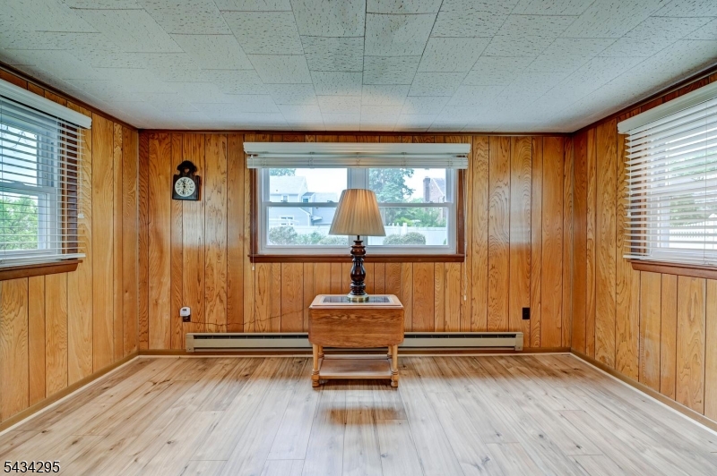 328 Plymouth Road Union, NJ 07083 - Photo 12 of 32