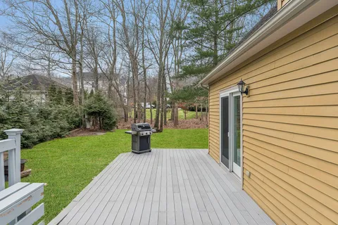 $1,695,000 | 2 Bridies Path, Southampton, NY 11968