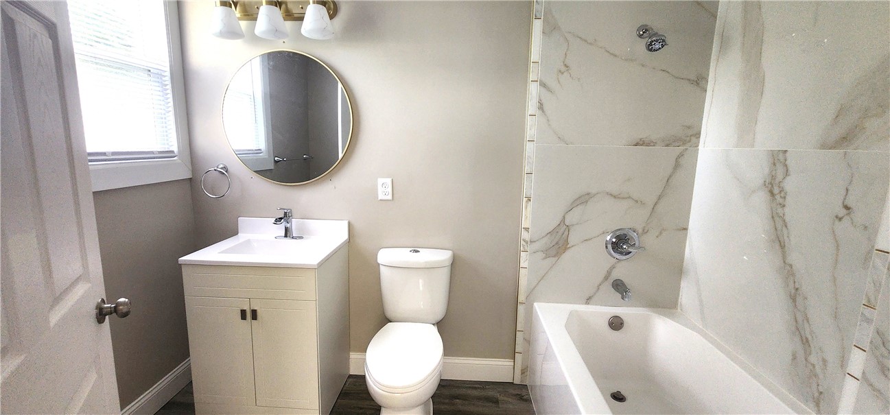 47 Oak Ridge Drive Decatur, IL 62521 - Photo 14 of 23 primary bathroom