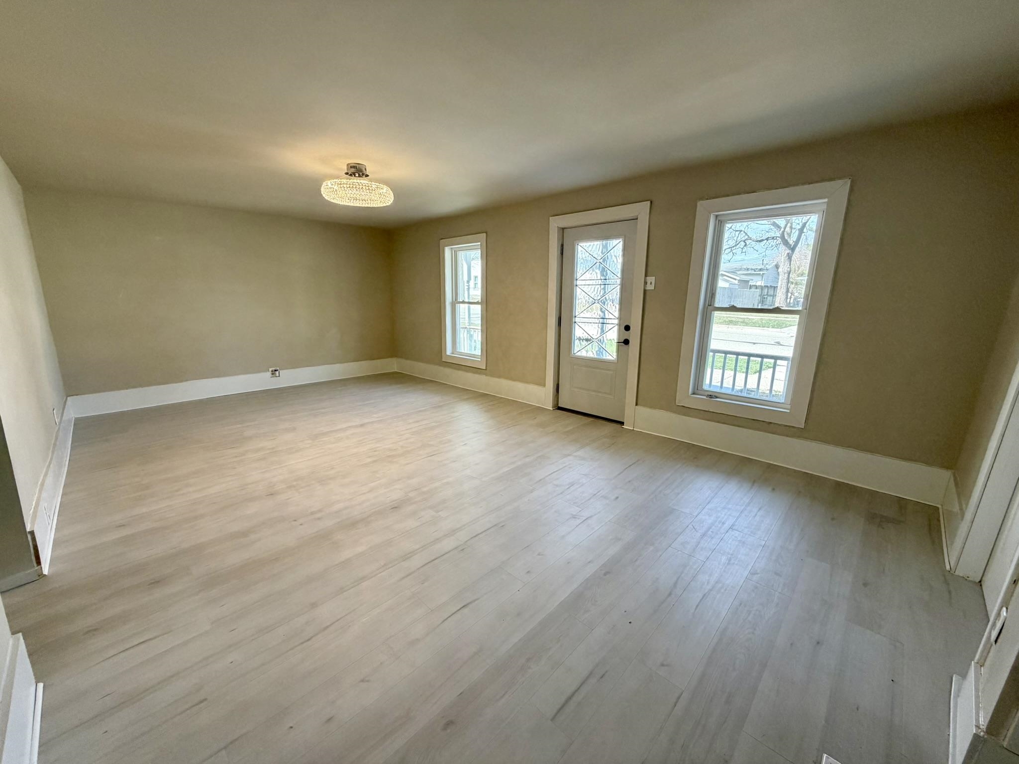 622 16th Avenue Monroe, WI 53566 - Photo 4 of 49