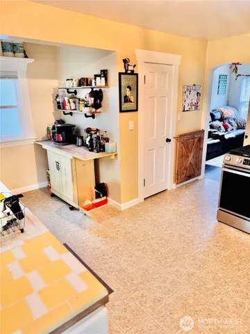 $649,999 | 1621 Baker Avenue, Everett, WA 98201