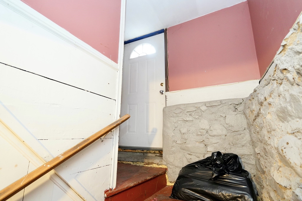 109 Ferry Street Lawrence, MA 01841 - Photo 31 of 34