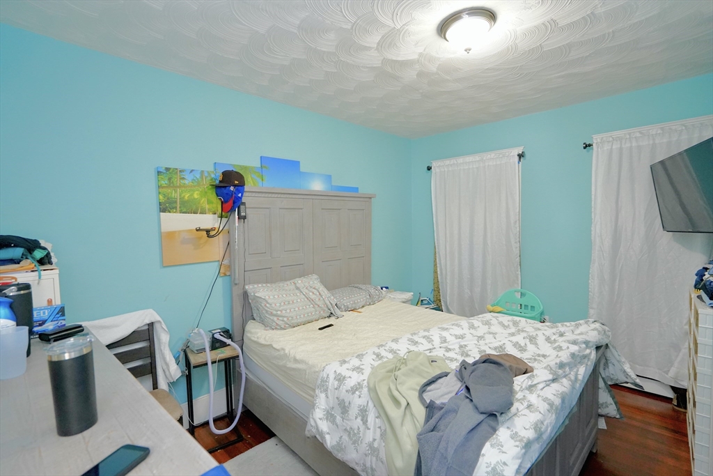 109 Ferry Street Lawrence, MA 01841 - Photo 6 of 34