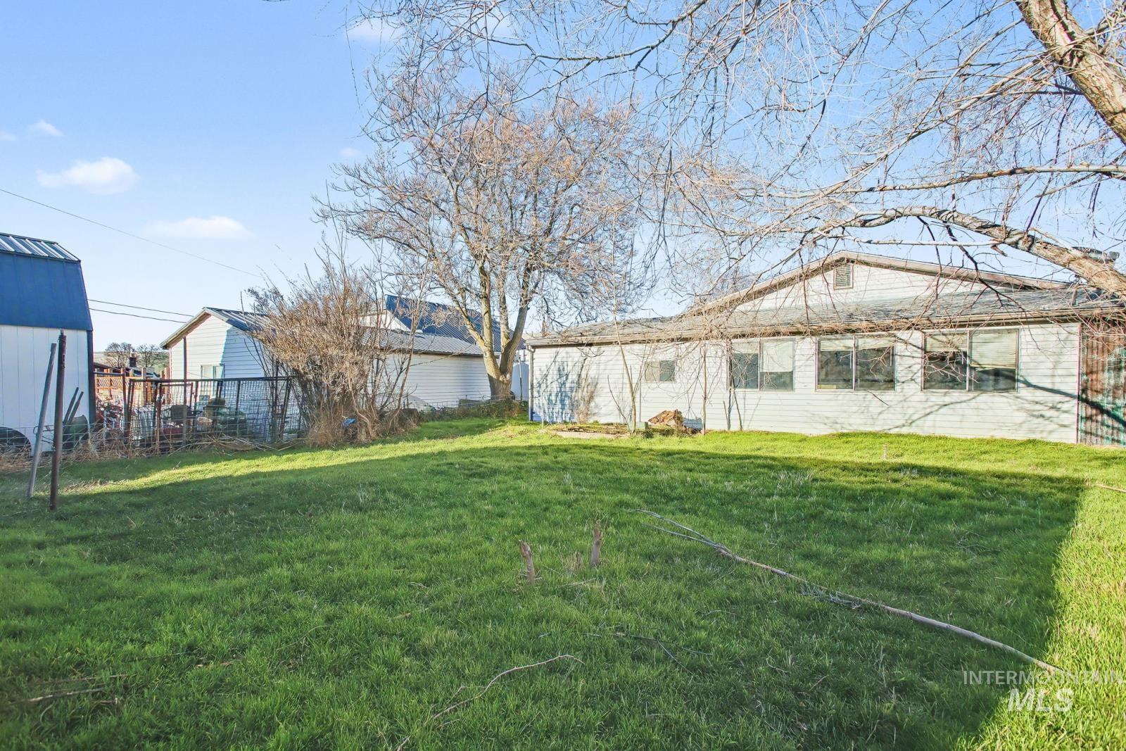 332 High Street Pomeroy, WA 99347 - Photo 19 of 23 View of yard