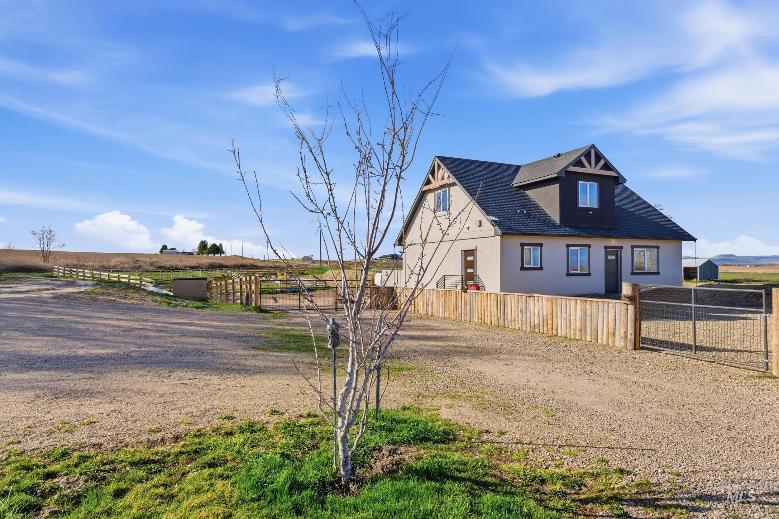 1007 Grandview Avenue Parma, ID 83660 - Photo 3 of 8