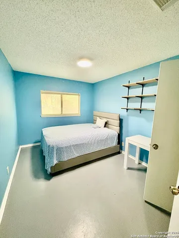 $1,900 | 6322 Regency Wood, San Antonio, TX 78249