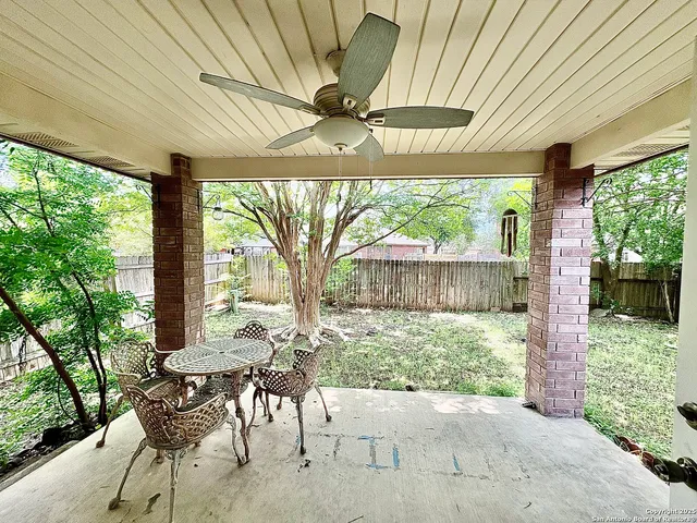 $1,900 | 6322 Regency Wood, San Antonio, TX 78249