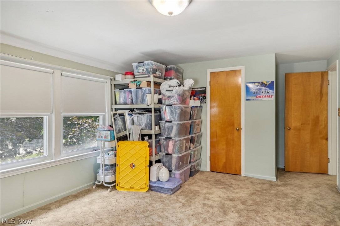 1160 Ford Road Cleveland, OH 44124 - Photo 29 of 38