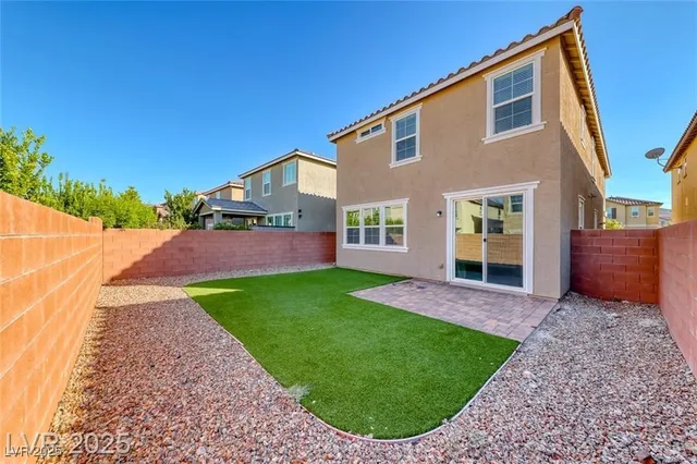 $2,750 | 3028 Gravino Avenue, Henderson, NV 89044