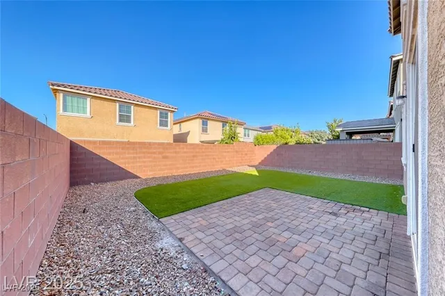 $2,750 | 3028 Gravino Avenue, Henderson, NV 89044