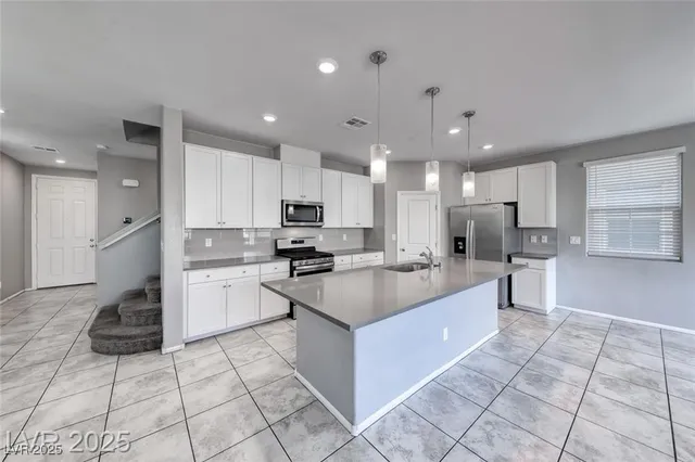 $2,750 | 3028 Gravino Avenue, Henderson, NV 89044