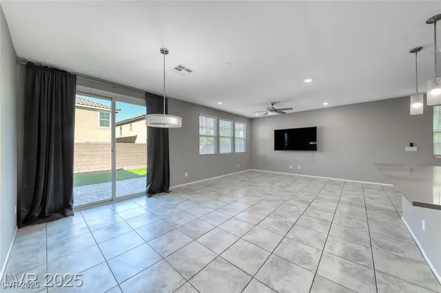 $2,750 | 3028 Gravino Avenue, Henderson, NV 89044