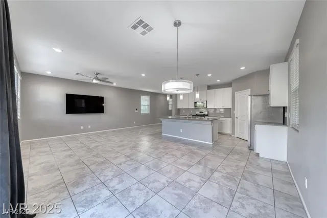 $2,750 | 3028 Gravino Avenue, Henderson, NV 89044