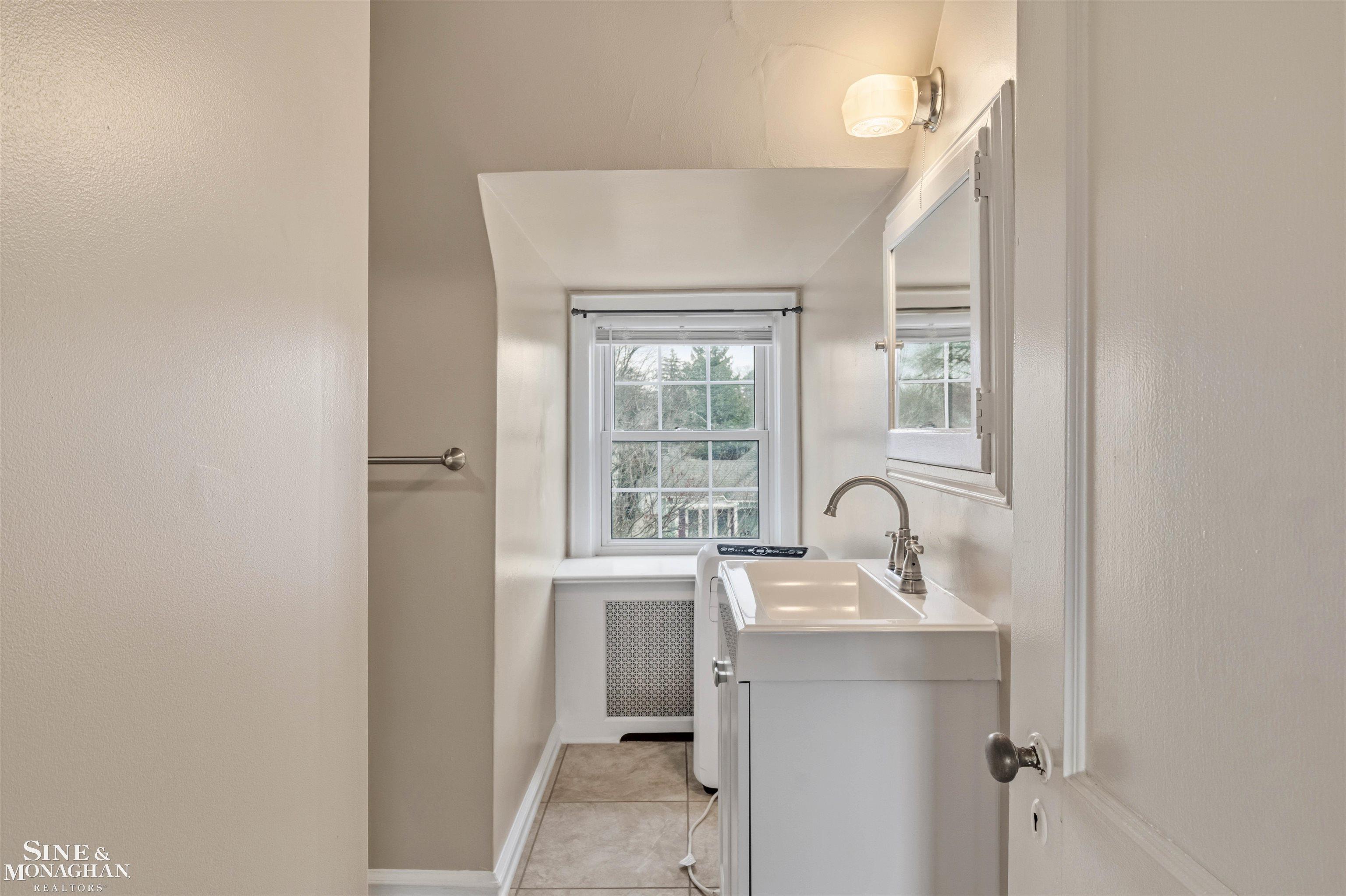 377 Rivard Boulevard Grosse Pointe, MI 48230 - Photo 30 of 45