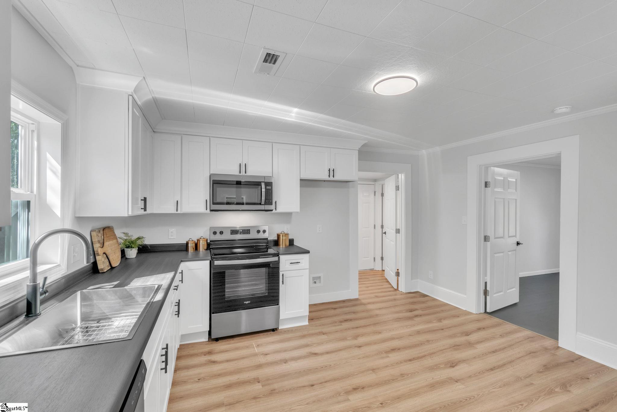 154 Archer Road Spartanburg, SC 29303 - Photo 8 of 29 Gallery Image 8