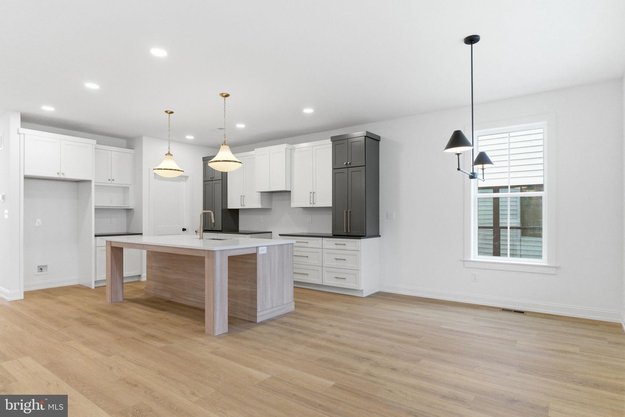 453 East Franklin Street, Unit SINGLE Media, PA 19063 - Photo 19 of 70 Dinette