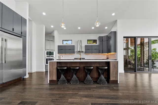 $4,500,000 | 971 Country Club Drive, Lake Ozark, MO 65049