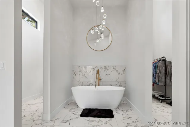 $4,500,000 | 971 Country Club Drive, Lake Ozark, MO 65049