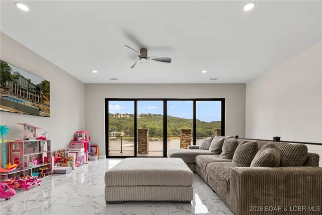 $4,500,000 | 971 Country Club Drive, Lake Ozark, MO 65049