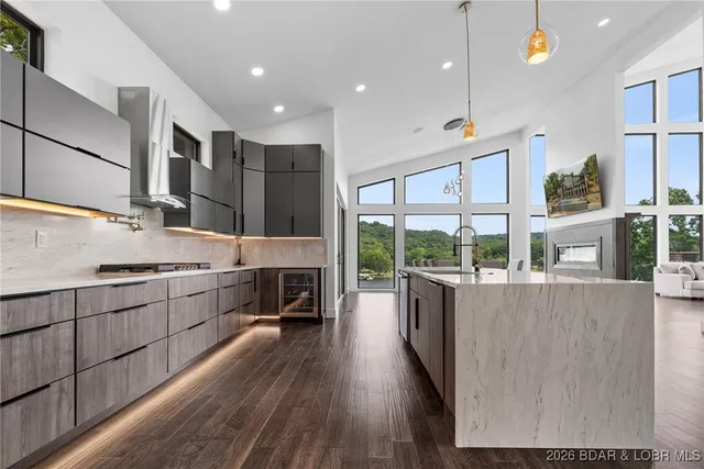 $4,500,000 | 971 Country Club Drive, Lake Ozark, MO 65049