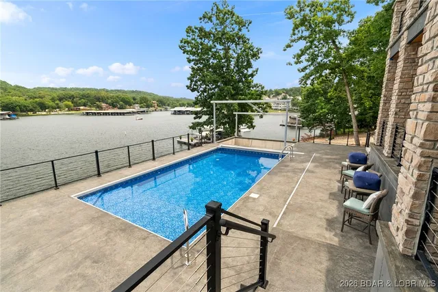 $4,500,000 | 971 Country Club Drive, Lake Ozark, MO 65049