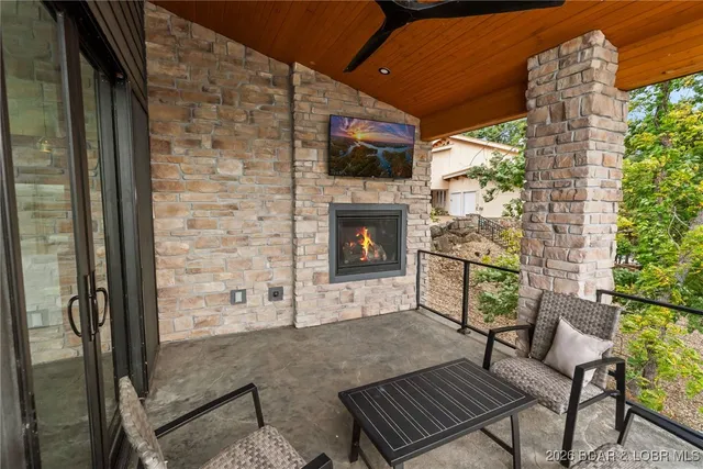 $4,500,000 | 971 Country Club Drive, Lake Ozark, MO 65049