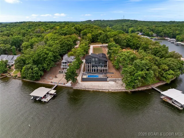 $4,500,000 | 971 Country Club Drive, Lake Ozark, MO 65049