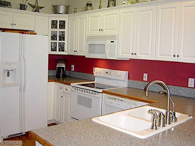 221 High Meadows Road Advance, NC 27006 - Photo 4 of 16 Kitchen.