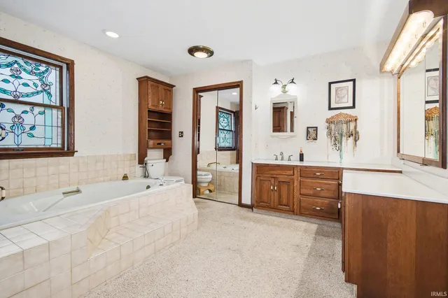 $445,000 | 280 Gilliam Drive, Warsaw, IN 46580