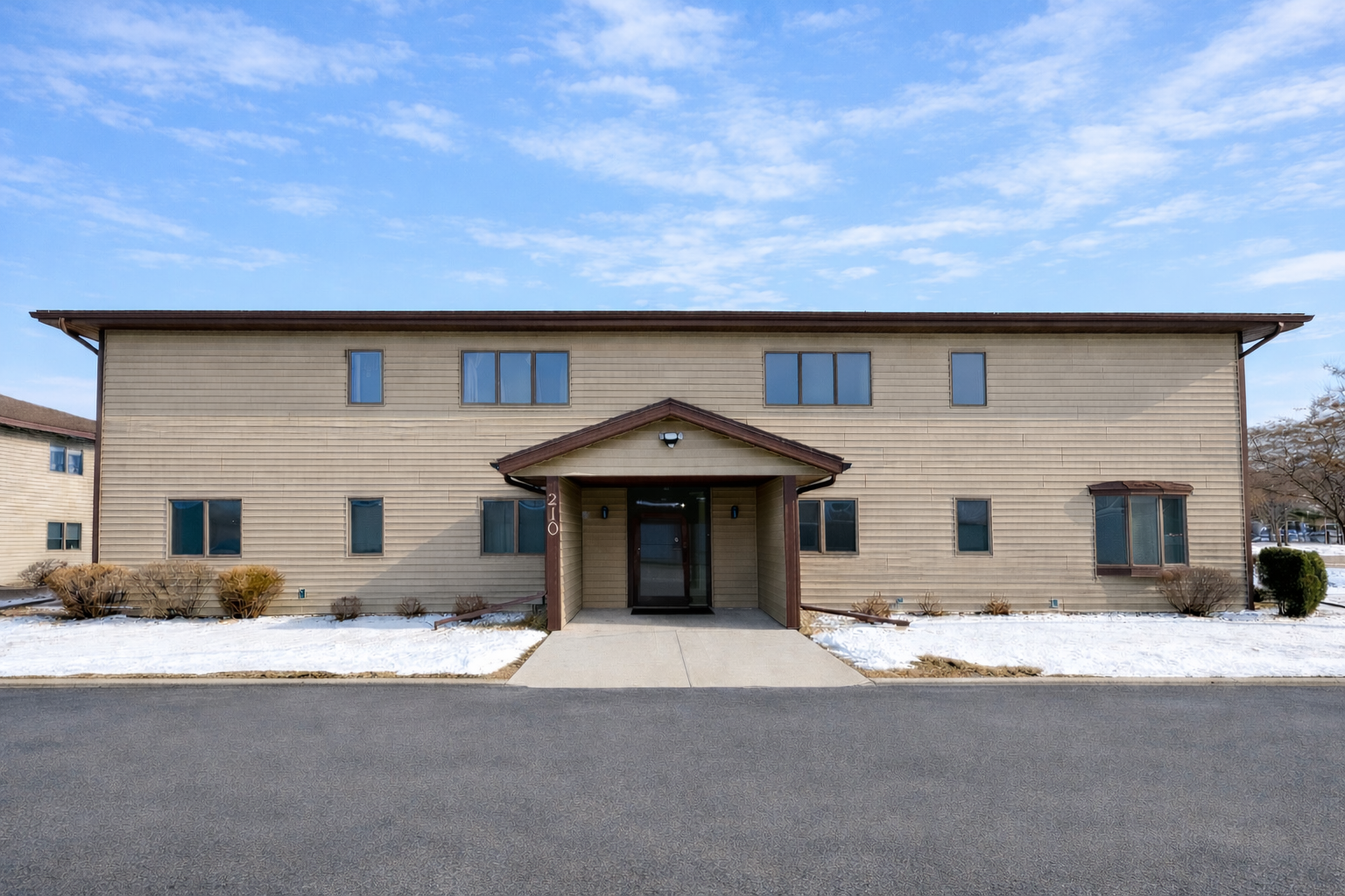 210 Sargent Drive, Unit 103 Red Wing, MN 55066 - Photo 2 of 16