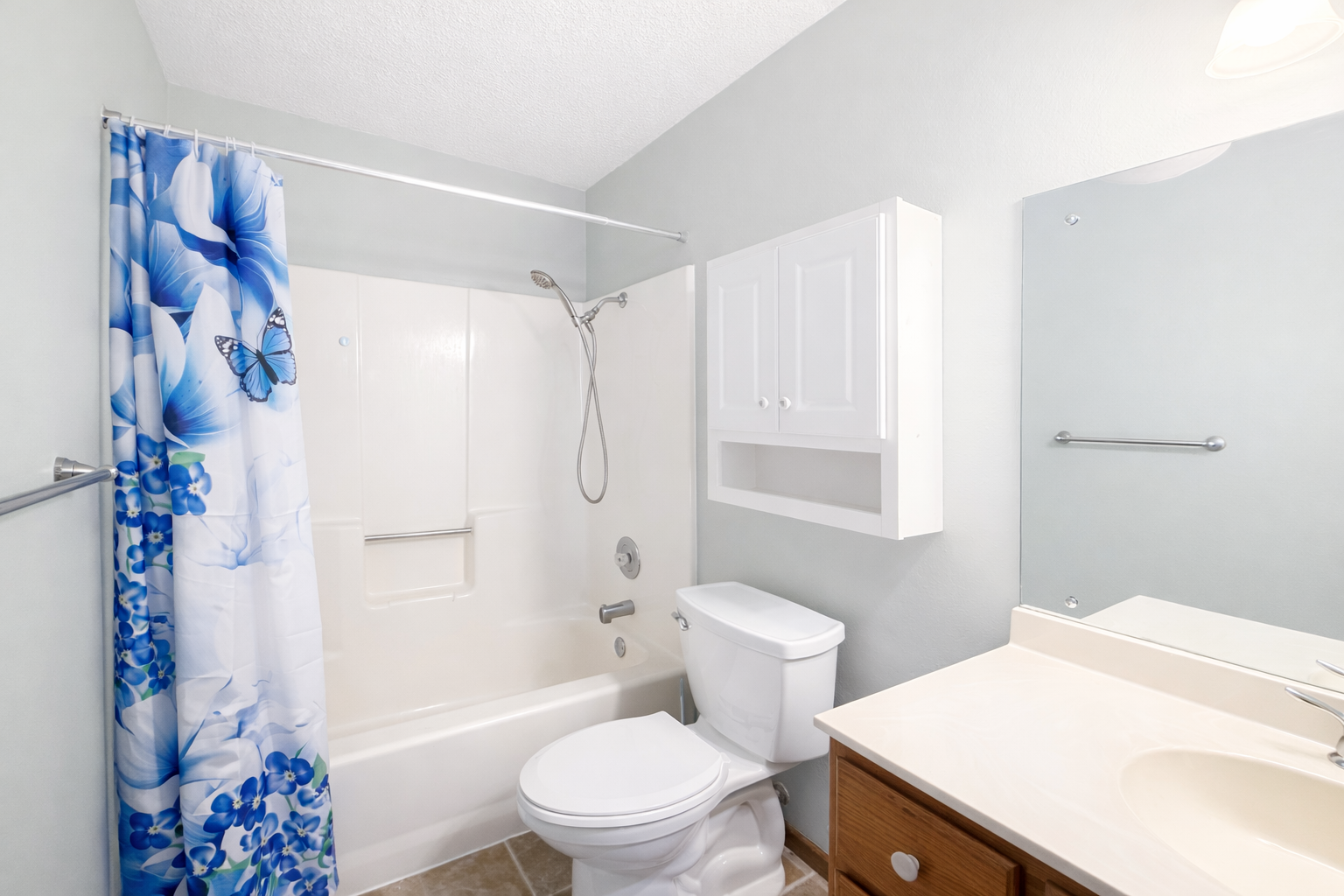 210 Sargent Drive, Unit 103 Red Wing, MN 55066 - Photo 9 of 16