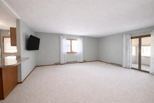 $195,000 | 210 Sargent Drive, Unit 103, Red Wing, MN 55066