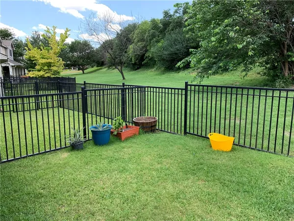 $1,895 | 1900 Scofield Ridge Parkway, Unit 1202, Austin, TX 78727