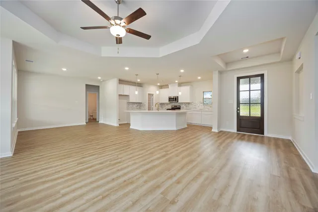 $475,083 | 400 Barton Place Drive, Cleveland, TX 77327